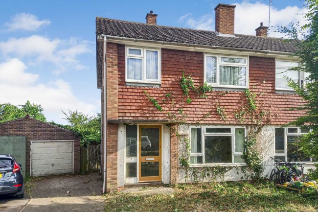 4 Cliveden Close, Chelmsford, Essex CM1 2NP 10