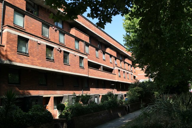 25 Aubrey Beardsley House, 75 Vauxhall Bridge Road, Pimlico, London SW1V 2SP 3