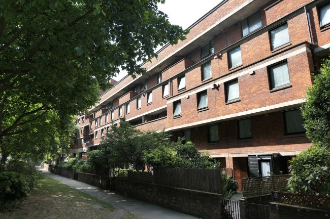 25 Aubrey Beardsley House, 75 Vauxhall Bridge Road, Pimlico, London SW1V 2SP 3