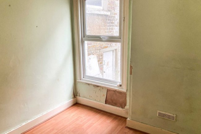 245 Mersham Road, Thornton Heath, Surrey CR7 8NW 6