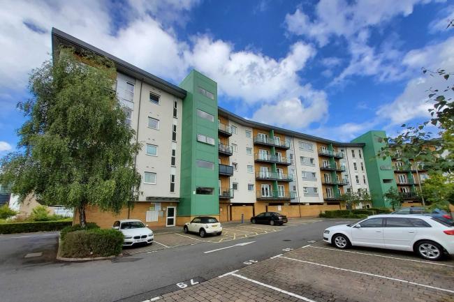 76 Parkhouse Court, Hatfield, Hertfordshire AL10 9QZ 2