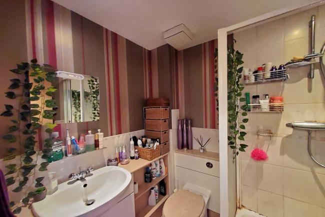 76 Parkhouse Court, Hatfield, Hertfordshire AL10 9QZ 2