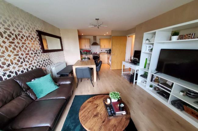 76 Parkhouse Court, Hatfield, Hertfordshire AL10 9QZ 2