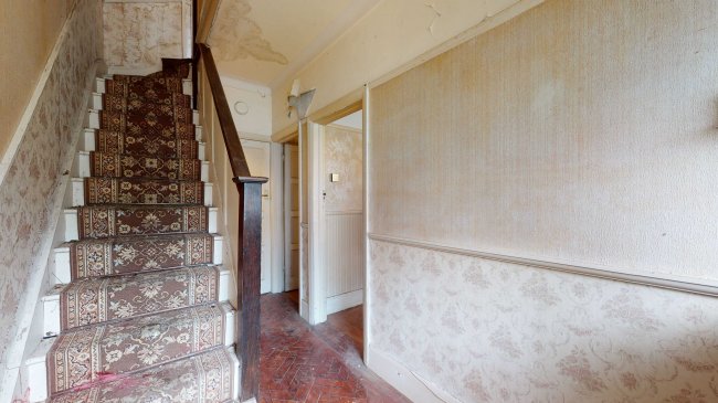 62 Danecroft, Herne Hill, London SE24 9NZ 7