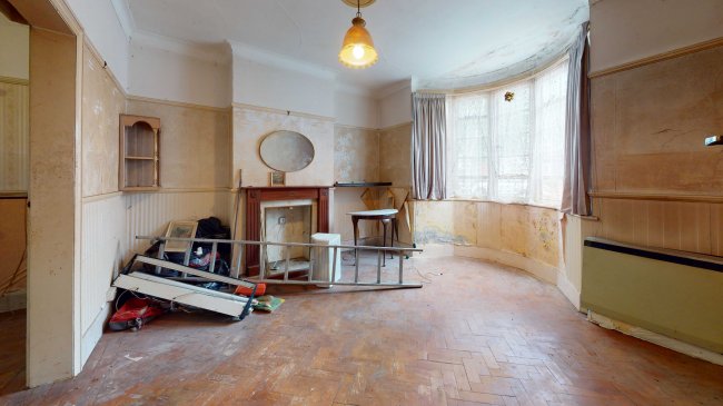 62 Danecroft, Herne Hill, London SE24 9NZ 7