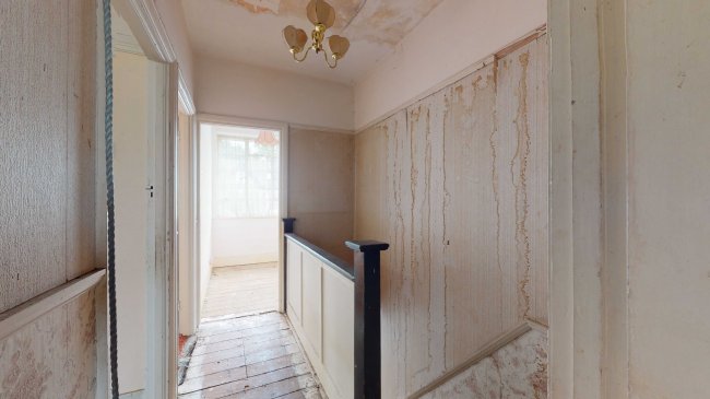 62 Danecroft, Herne Hill, London SE24 9NZ 7