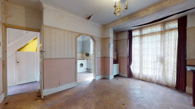 62 Danecroft, Herne Hill, London SE24 9NZ 7