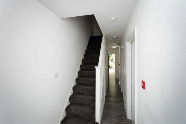 12 Sunningdale Avenue, Feltham, Hounslow TW13 5JT 6