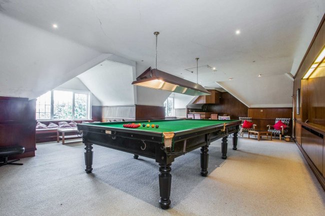 64 Beech Hill, Hadley Wood, Herts EN4 0JJ 9