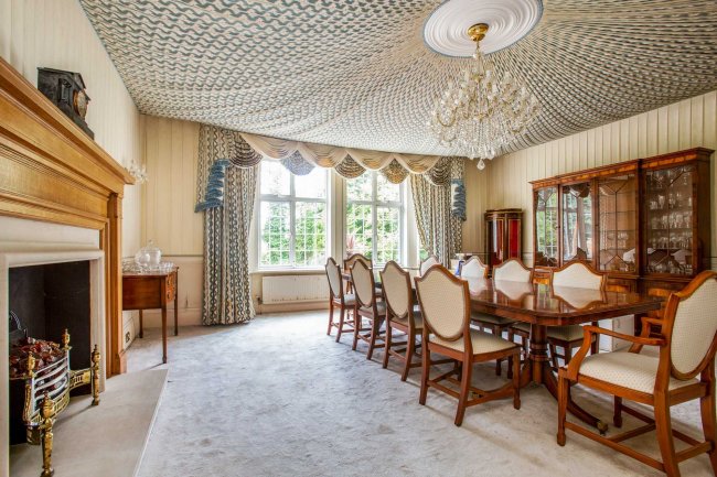 64 Beech Hill, Hadley Wood, Herts EN4 0JJ 9