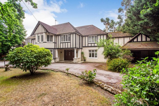 64 Beech Hill, Hadley Wood, Herts EN4 0JJ 9