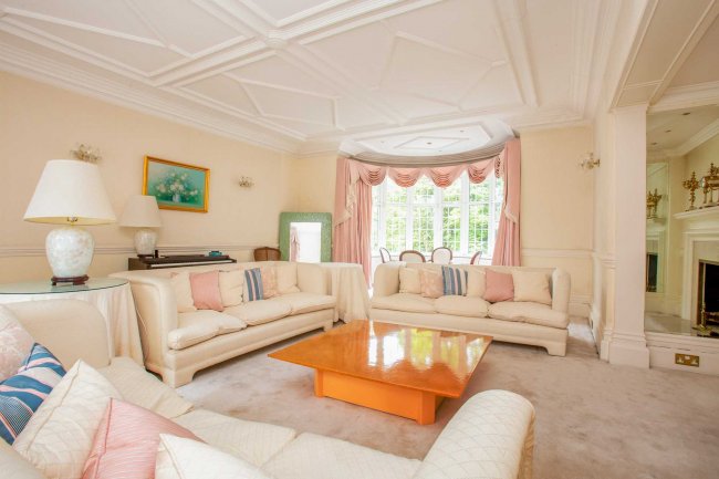 64 Beech Hill, Hadley Wood, Herts EN4 0JJ 9