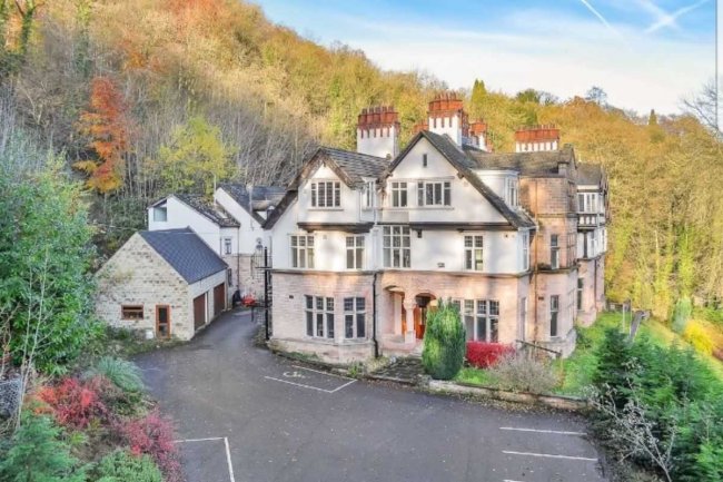 Cromford Court, Mansion House, 2 Derby Road, Matlock Bath, Derbyshire DE4 3PY 10