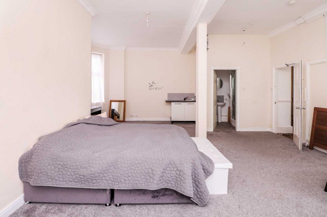 Cromford Court, Mansion House, 2 Derby Road, Matlock Bath, Derbyshire DE4 3PY 10