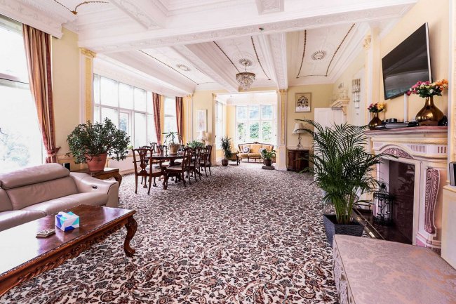 Cromford Court, Mansion House, 2 Derby Road, Matlock Bath, Derbyshire DE4 3PY 10