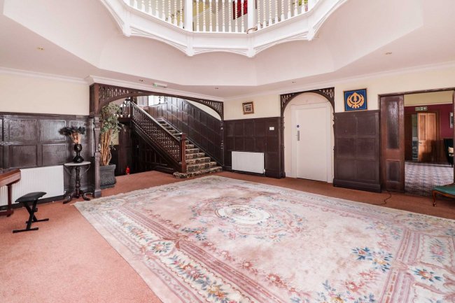 Cromford Court, Mansion House, 2 Derby Road, Matlock Bath, Derbyshire DE4 3PY 10