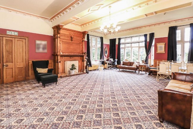 Cromford Court, Mansion House, 2 Derby Road, Matlock Bath, Derbyshire DE4 3PY 10