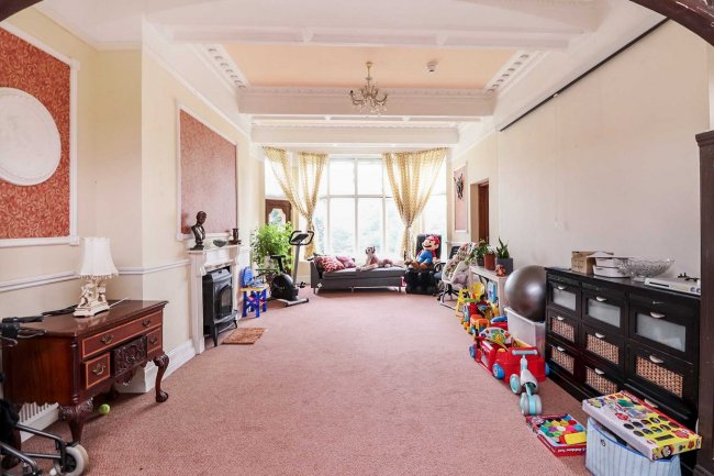 Cromford Court, Mansion House, 2 Derby Road, Matlock Bath, Derbyshire DE4 3PY 10