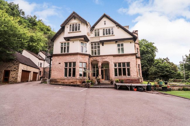 Cromford Court, Mansion House, 2 Derby Road, Matlock Bath, Derbyshire DE4 3PY 10