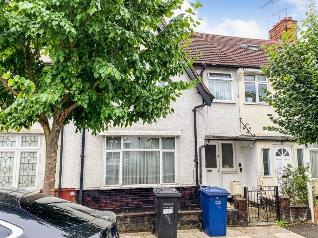 9 Alyth Gardens, Temple Fortune, London NW11 7EN 5