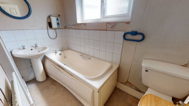 Flat B 456 Kingston Road, Wimbledon, London SW20 8DX 2