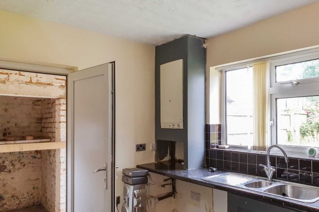 26 Whitmore Drive, Ribbleton, Preston PR2 6LA 4