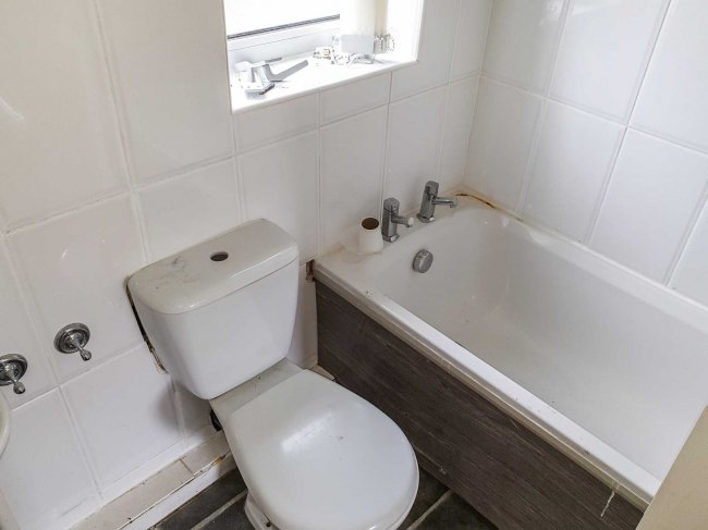 26 Whitmore Drive, Ribbleton, Preston PR2 6LA 4