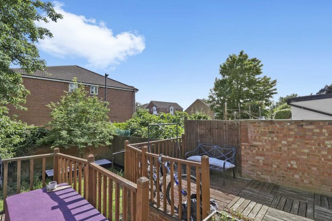 2 Gladstone Park Gardens, Cricklewood, London NW2 6JU 5