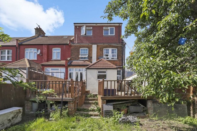 2 Gladstone Park Gardens, Cricklewood, London NW2 6JU 5