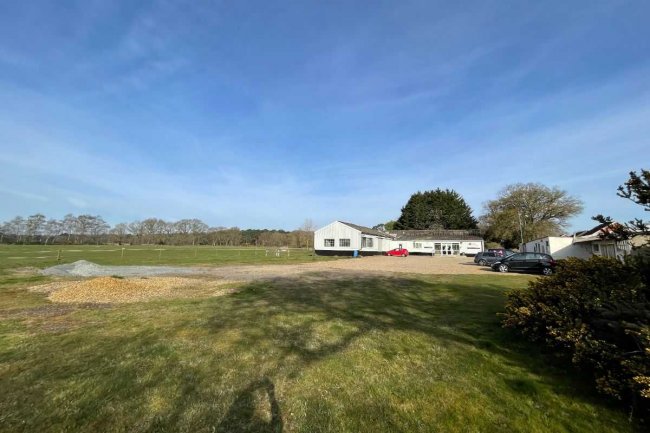 Brackenwood, Sandy Lane, Horsford, Norwich NR10 3FB 3