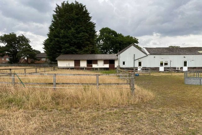 Brackenwood, Sandy Lane, Horsford, Norwich NR10 3FB 3