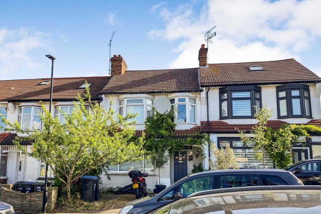 3 Bexhill Road, Arnos Grove, London N11 2RG 4