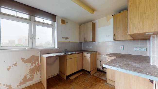 18 Dorrington Point, Bromley High Street, Bow, London E3 3EL 3