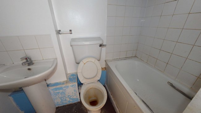 18 Dorrington Point, Bromley High Street, Bow, London E3 3EL 3