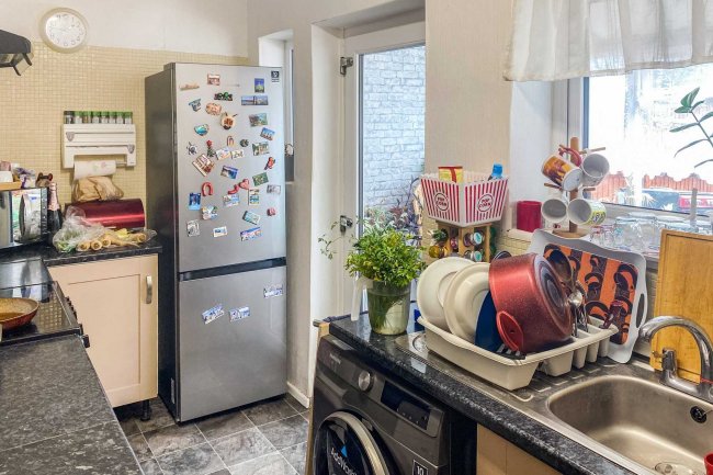 61 Cromwell Road, Banbury, Oxfordshire OX16 0HE 10