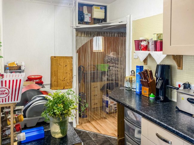 61 Cromwell Road, Banbury, Oxfordshire OX16 0HE 10