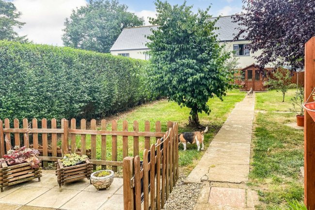 61 Cromwell Road, Banbury, Oxfordshire OX16 0HE 10