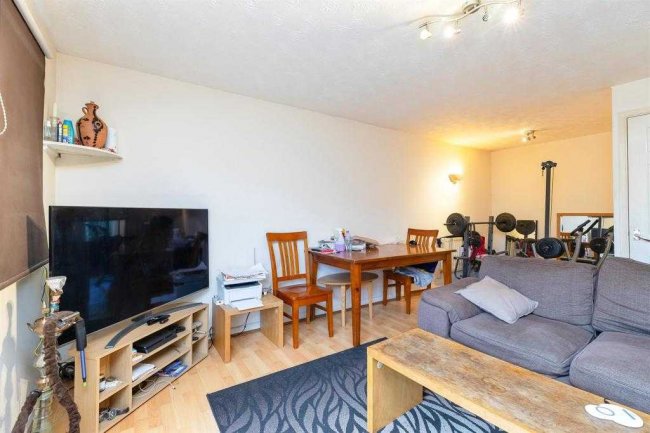 49 Broome Way, Banbury, Oxfordshire OX16 3WQ
 1