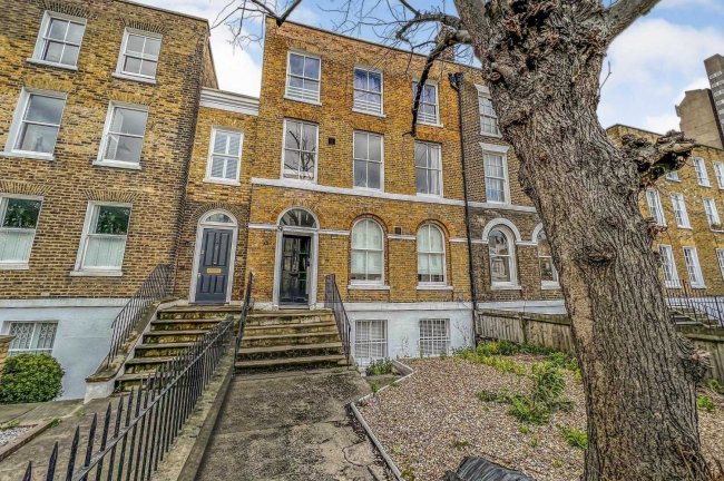 67 Clapham Road, Oval, London SW9 0HY
 1