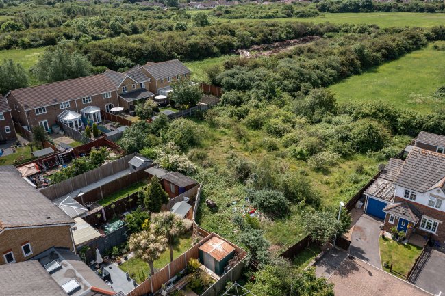 Land on the South West Side of Glencoe Road, Yeading, Hayes, Middlesex UB4 9YD 2