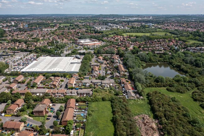 Land on the South West Side of Glencoe Road, Yeading, Hayes, Middlesex UB4 9YD 2