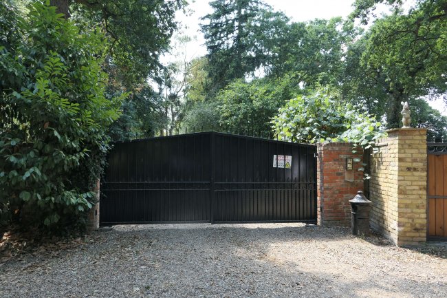 Alderbourne Cottage B, Fulmer Lane, Fulmer, Gerrards Cross, Buckinghamshire SL9 7BL 6