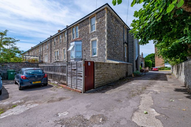 Garden Apartment, 1A Rockleaze Avenue, Sneyd Park, Bristol BS9 1NG
 8