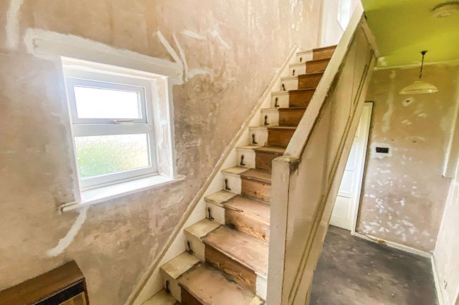 7 School Lane, Illingworth, Halifax, West Yorkshire, HX2 9SG 7