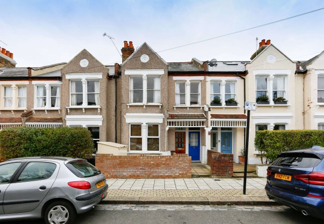 41/41A Trentham Street, Southfields London SW18 5AS
 1