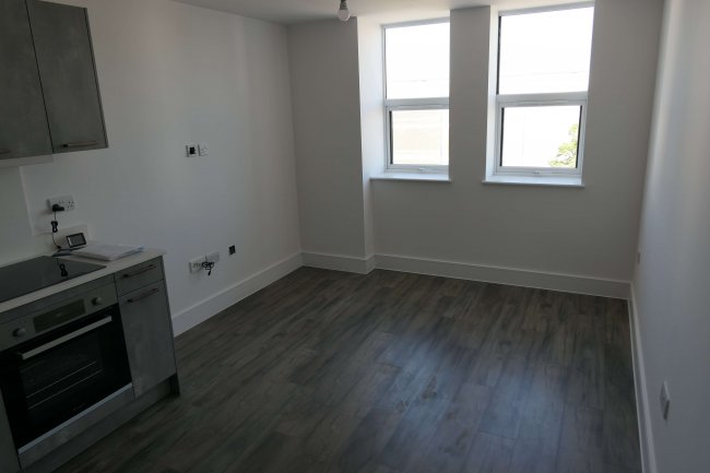 105 Verve Apartments, 5 Mercury Gardens, Romford, Essex RM1 3FD 9