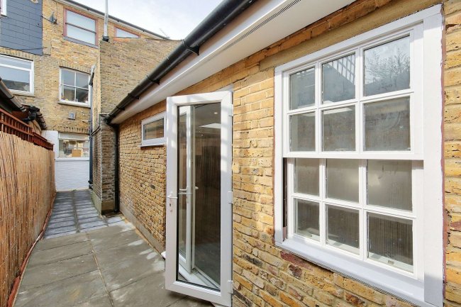 Ground Floor Rear Flat, 67 Webbs Road, Clapham, London SW11 6SD
 2