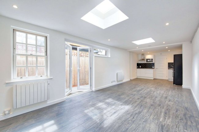 Ground Floor Rear Flat, 67 Webbs Road, Clapham, London SW11 6SD
 2