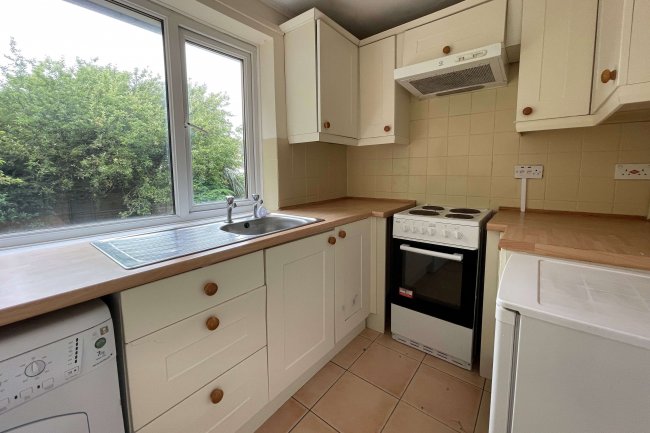 43 Edgmond Court, Sunderland, SR2 0DX 3