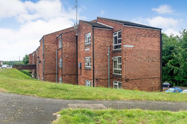 65 Linchfield, High Wycombe, Buckinghamshire HP13 7QH 3